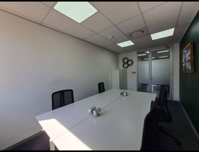 23M² OFFICE TO LET IN ROSEBANK